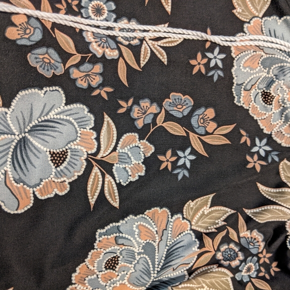 Skirt - Picture 4 of 4